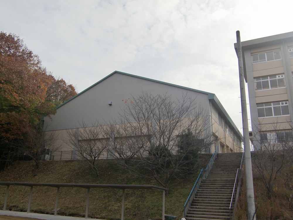 広島県立福山北特別支援学校移転整備に伴う体育館及び食堂棟改築電気設備工事